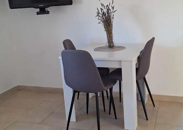 Appartement Three Lions Number 2 *