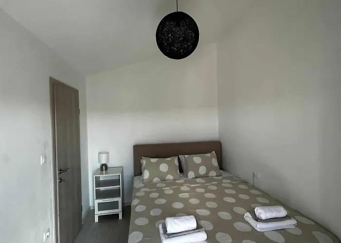 Three Lions Number 2 Appartement *