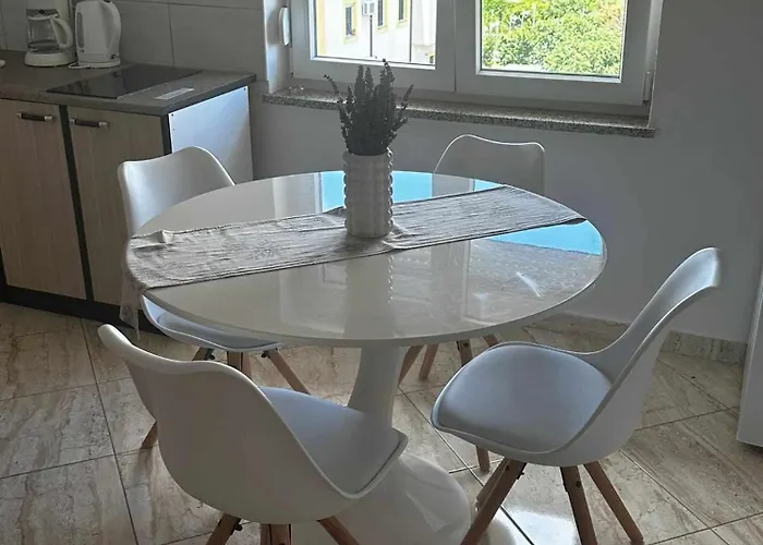 Appartement Three Lions Number 2 *
