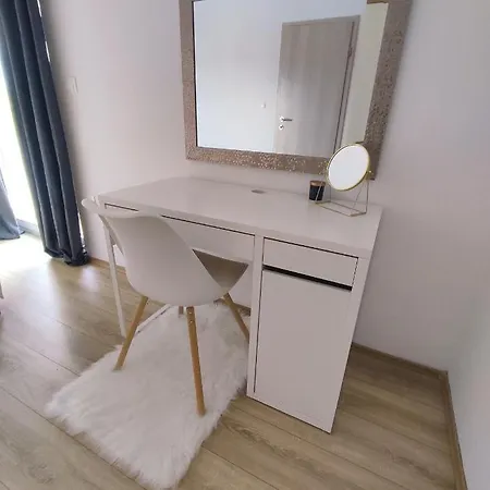 Three Lions Number 2 Apartment Pula