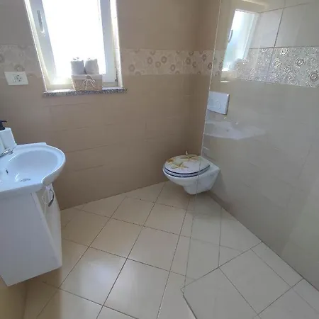 Apartment Three Lions Number 2 Pula