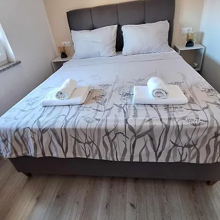 Apartment Three Lions Number 2 Pula