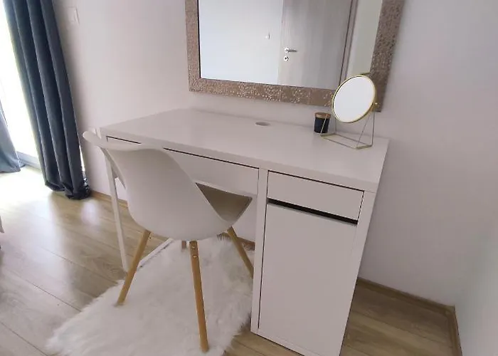 Three Lions Number 2 아파트 풀라