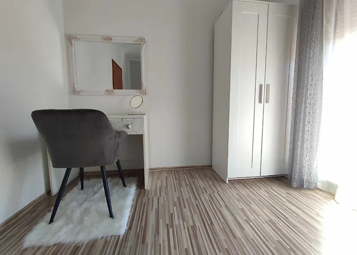 Three Lions Number 2 *