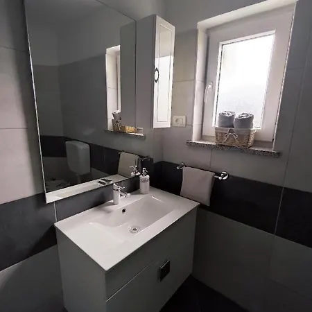 Three Lions Number 2 *